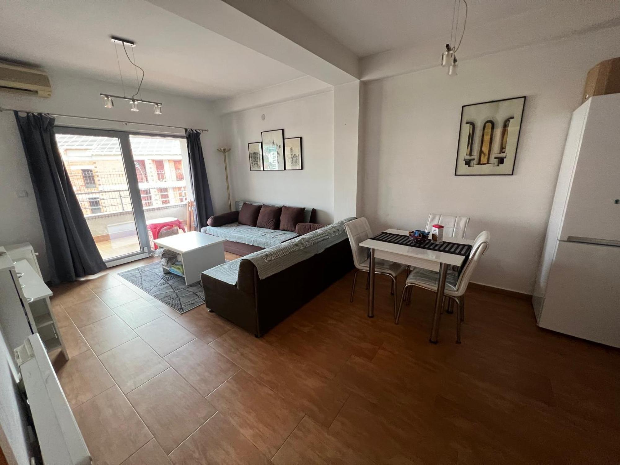 Cozy, Family-friendly 2 Bed With Parking דירה *