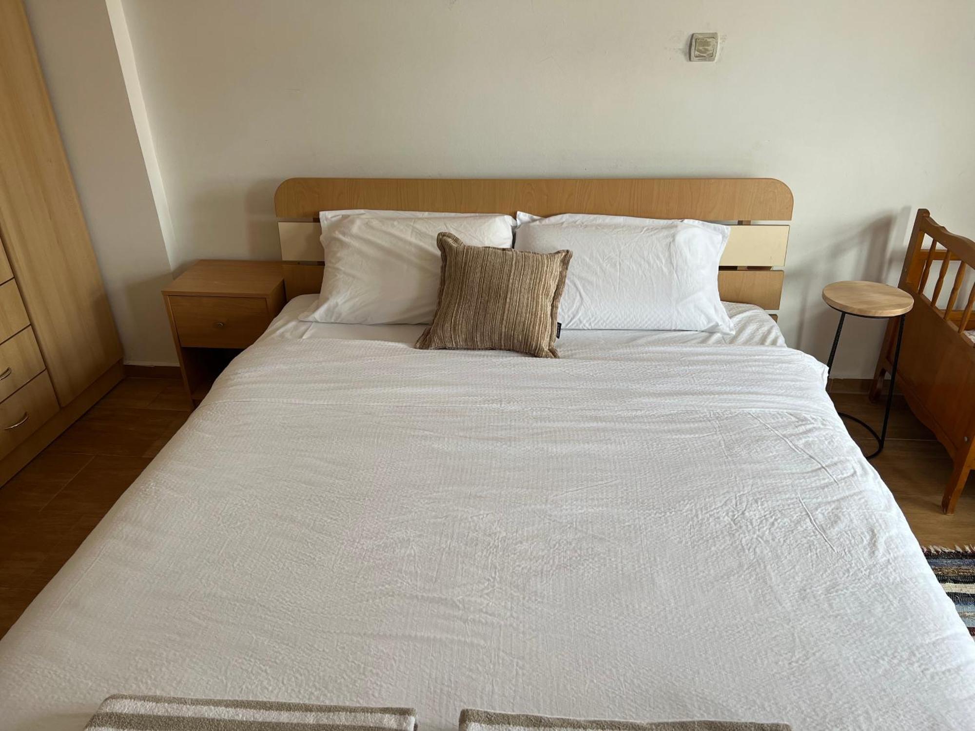 Cozy, Family-friendly 2 Bed With Parking דירה אוהריד