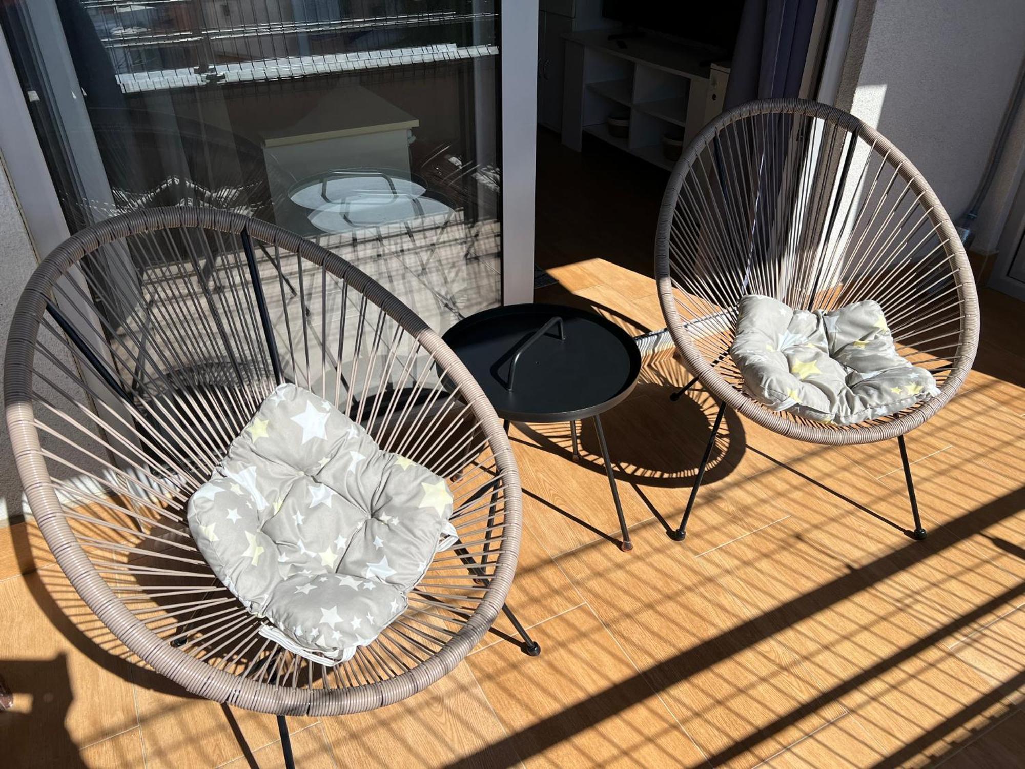 דירה Cozy, Family-friendly 2 Bed With Parking *